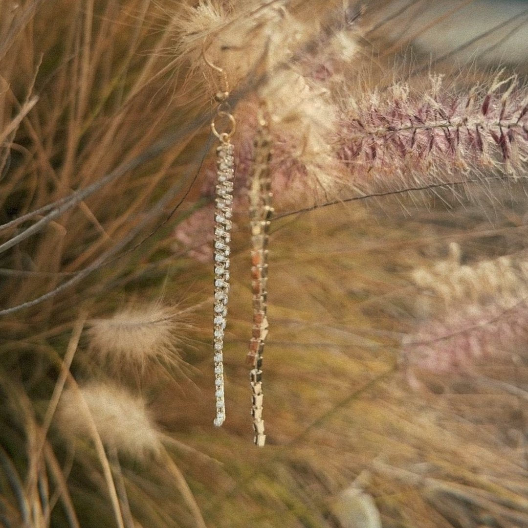 Twinkling Dangly Earrings with Iridescent Diamond Accents